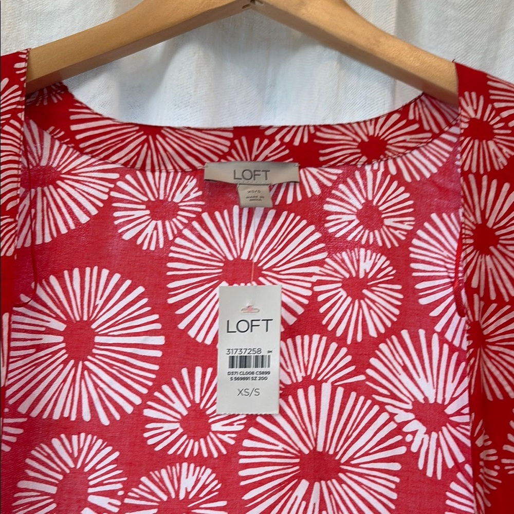 LOFT Red Floral Top XS/S